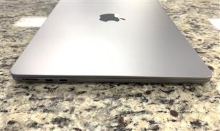 APPLE MACBOOK AIR A2681